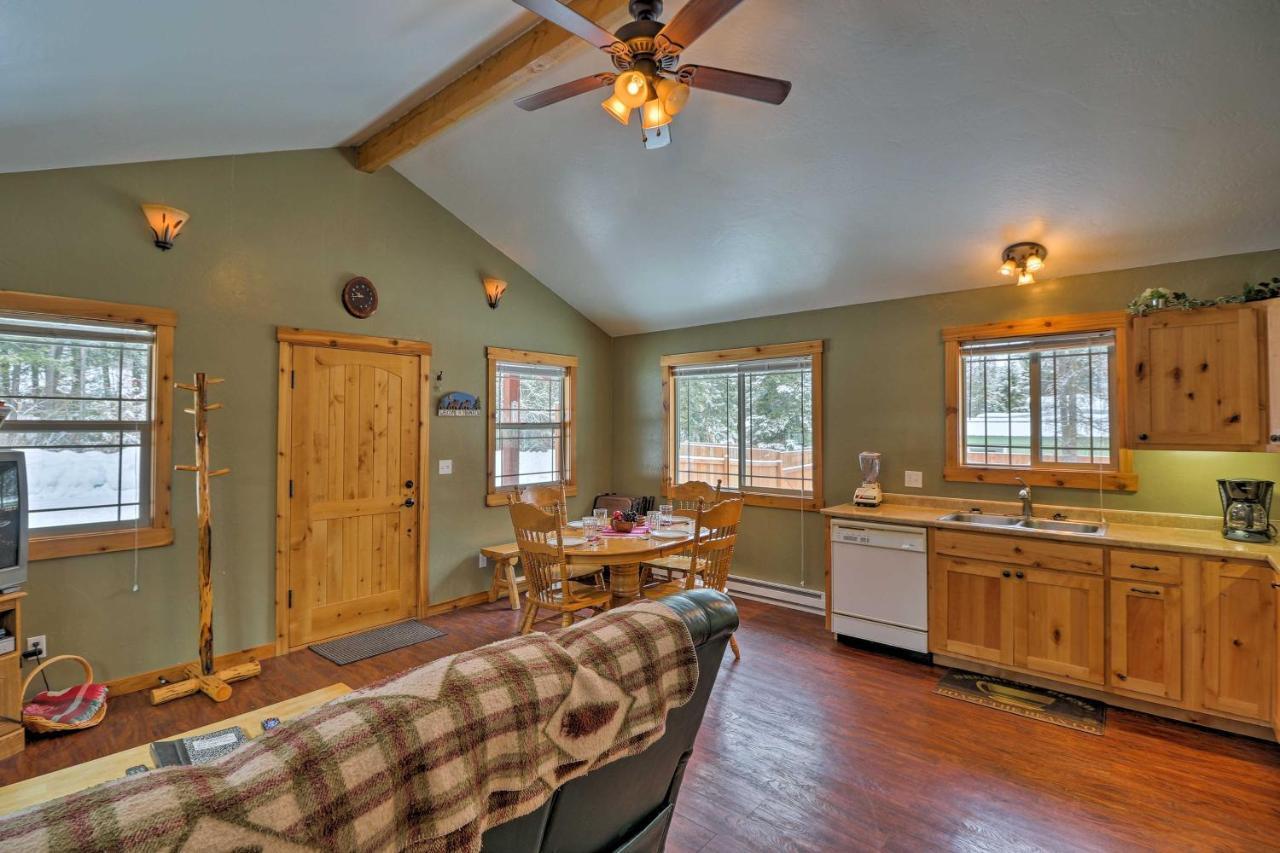 Hungry Horse Cabin Deck, Fire Pit, Near Glacier! Exterior foto
